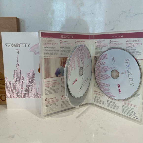 Sex and the City DVDs | Season 1, 2, 4, 5, and 6 part II - Picture 7 of 11